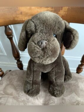 2012 FAO Schwartz Chocolate Brown Lab Labrador Dog Plush Stuffed Animal 10”